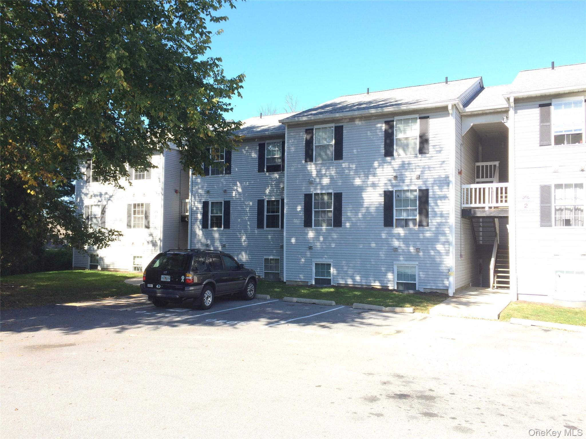 2 Lexington Hill 12