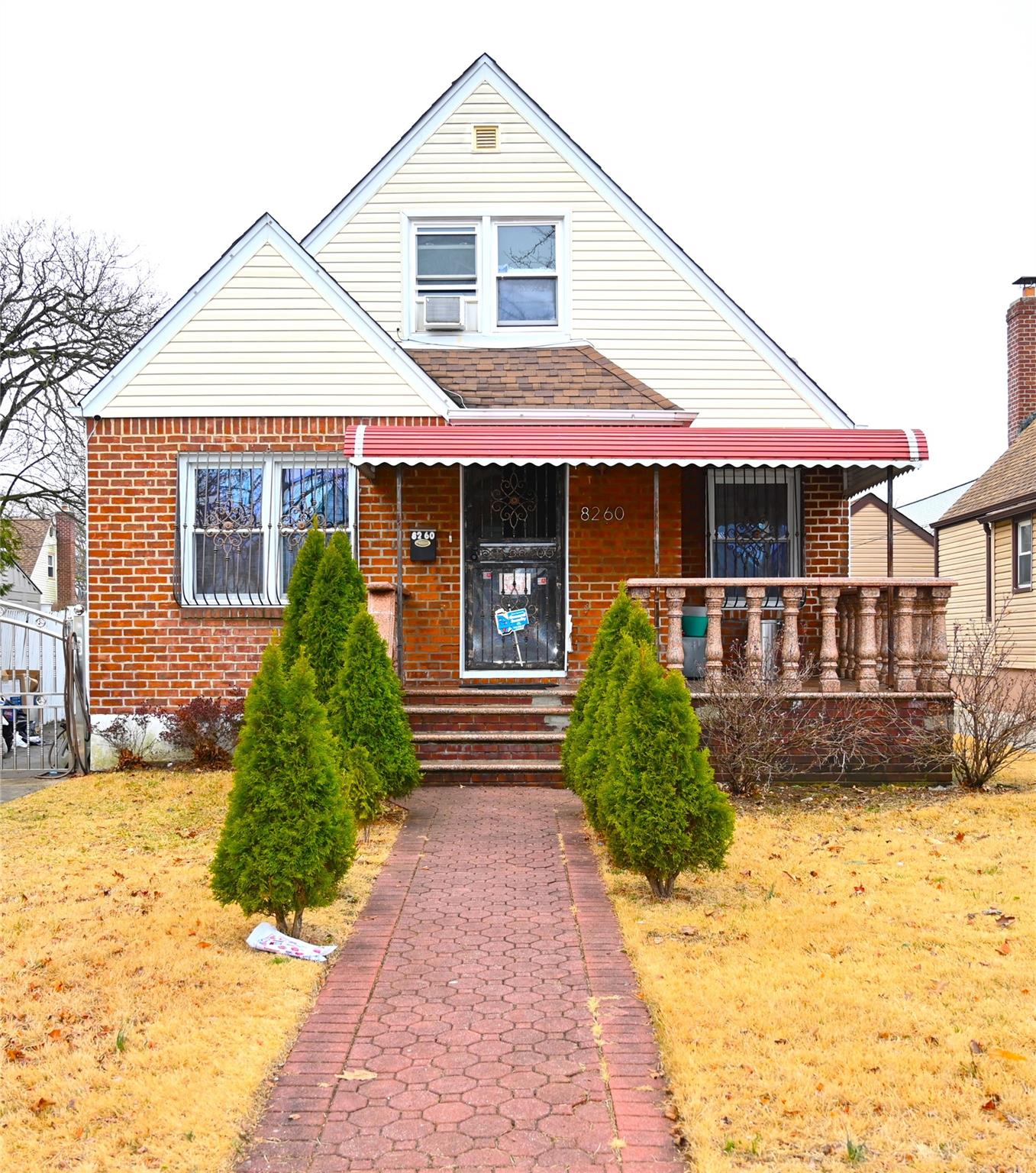 Property for Sale at 266th Street, Glen Oaks, Queens, NY - Bedrooms: 4 
Bathrooms: 3 
Rooms: 7  - $899,000