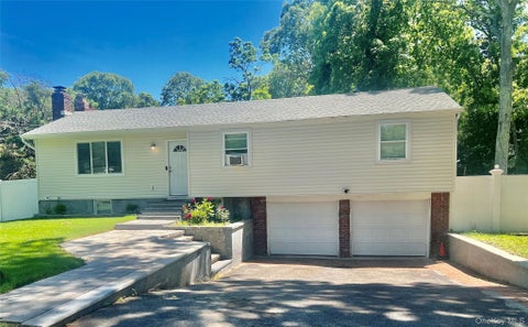 Photo of 6 Harriet Street, Centereach, NY 11720 (MLS # 1009257)