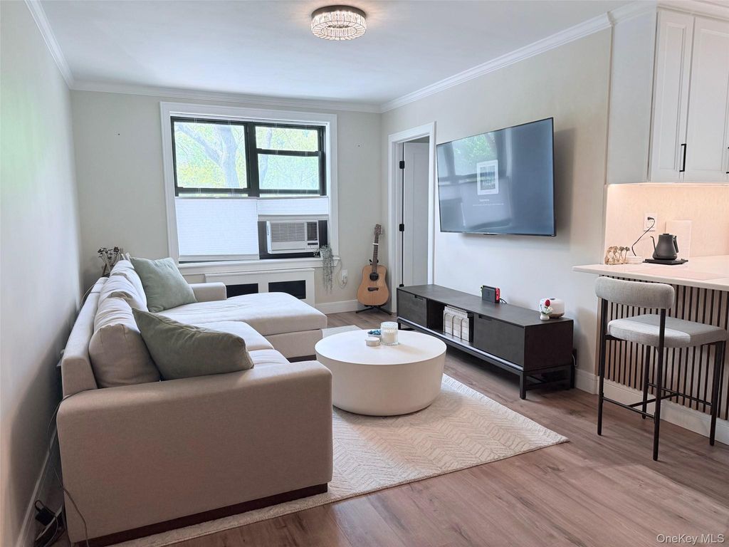 Photo of 83-85 Woodhaven Boulevard #2E, Woodhaven, NY 11421 (MLS # 994295)