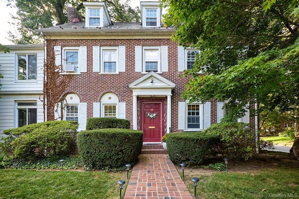 70 FREDERICK PL, MOUNT VERNON, NY 10552 - Image f4cdc73a6d00f1e4aa24e0c6b12c4a8a/273759140