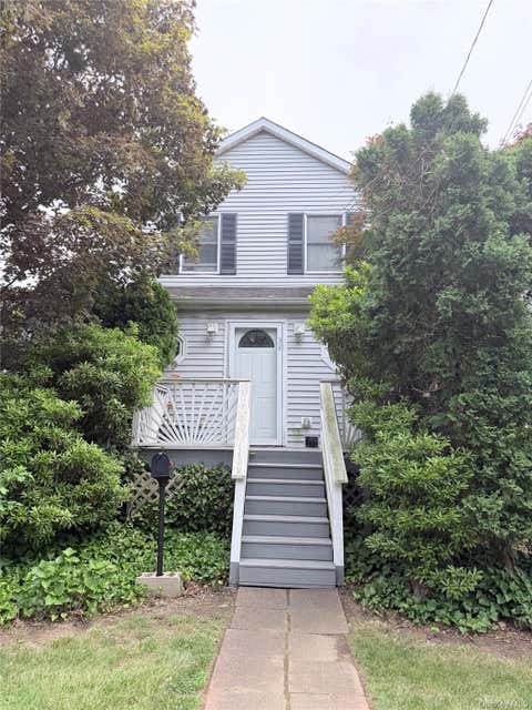 Homes For Rent - 34 Parkside Drive<br/> Jericho, NY 11753