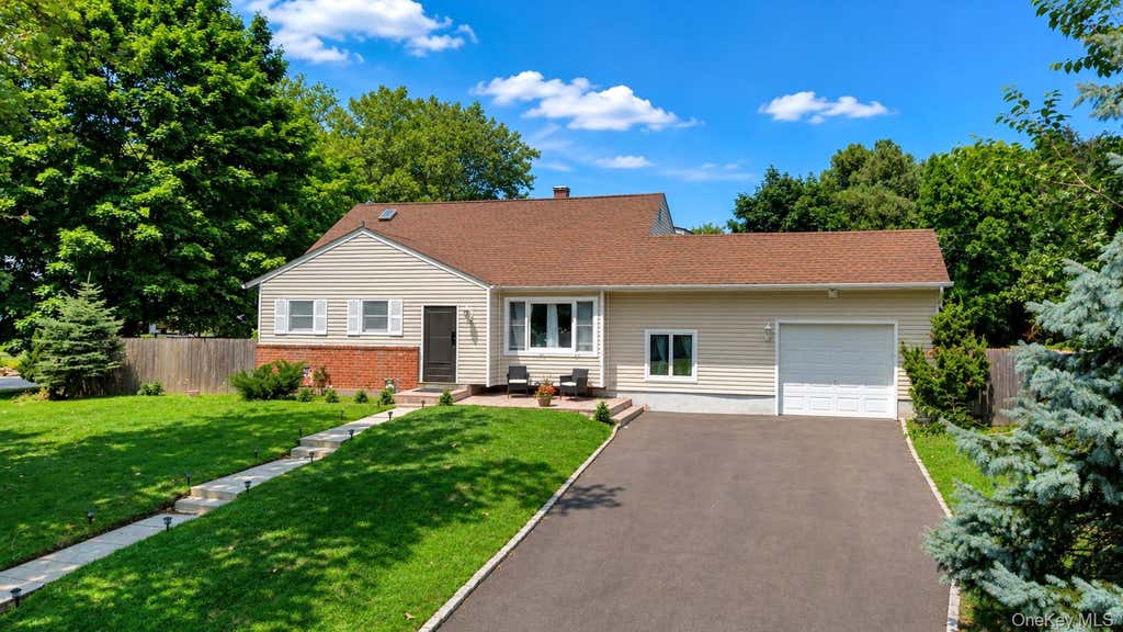 Photo of 23 Riviera Drive, Smithtown, NY 11787 (MLS # 1040470)