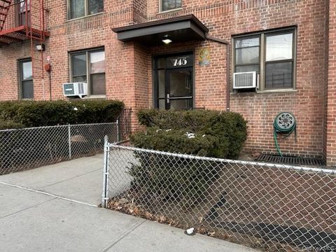 Homes For Sale - 745 East 231 St St #6A<br/> Bronx, NY 10466