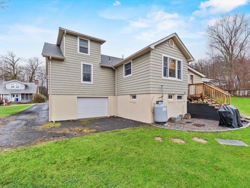 9 Emboden Avenue, Otisville, New York image 35