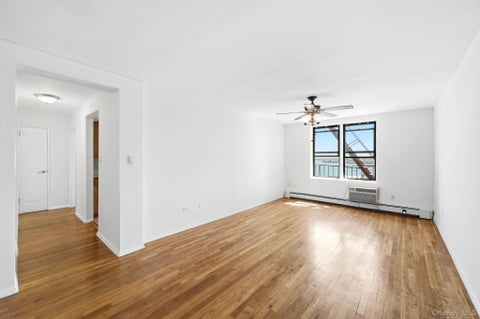 Homes For Sale - 1110 Stadium Avenue #5F<br/> Bronx, NY 10465