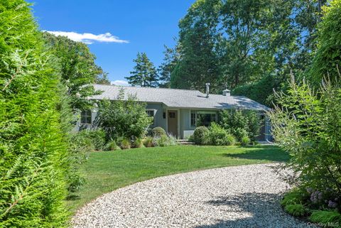 95 Tyrone Drive East Hampton NY 11937