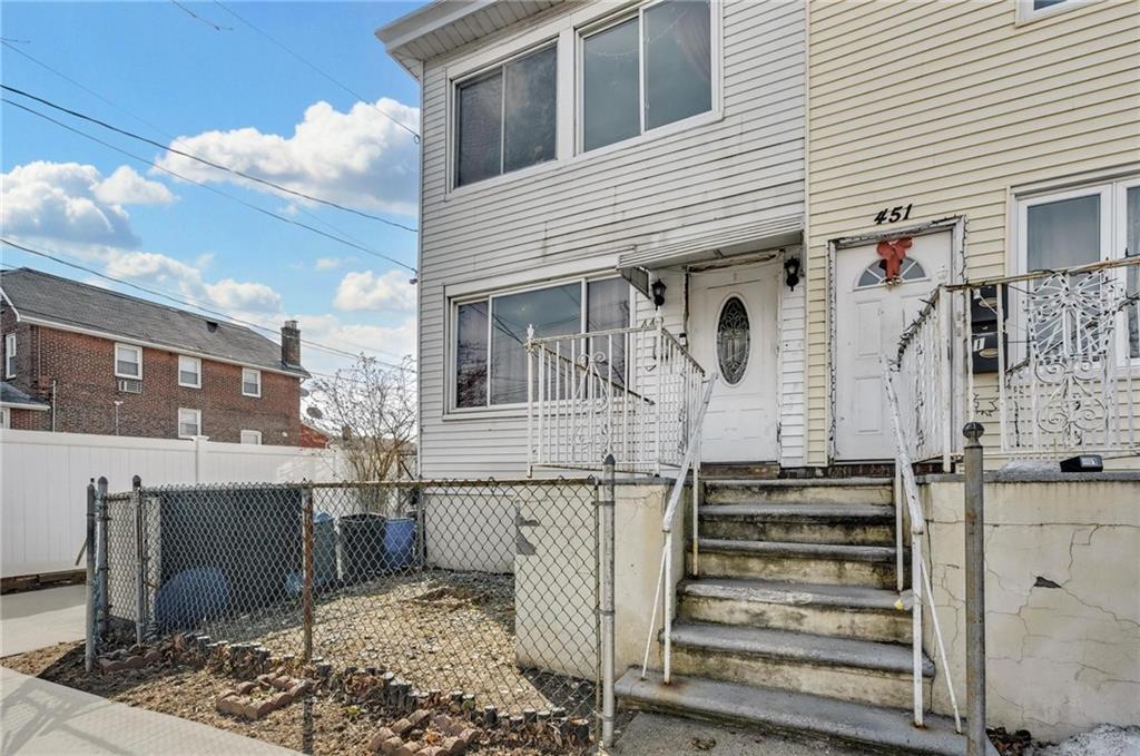 Property for Sale at Revere Avenue, Bronx, New York - Bedrooms: 6 
Bathrooms: 3 
Rooms: 11  - $889,000