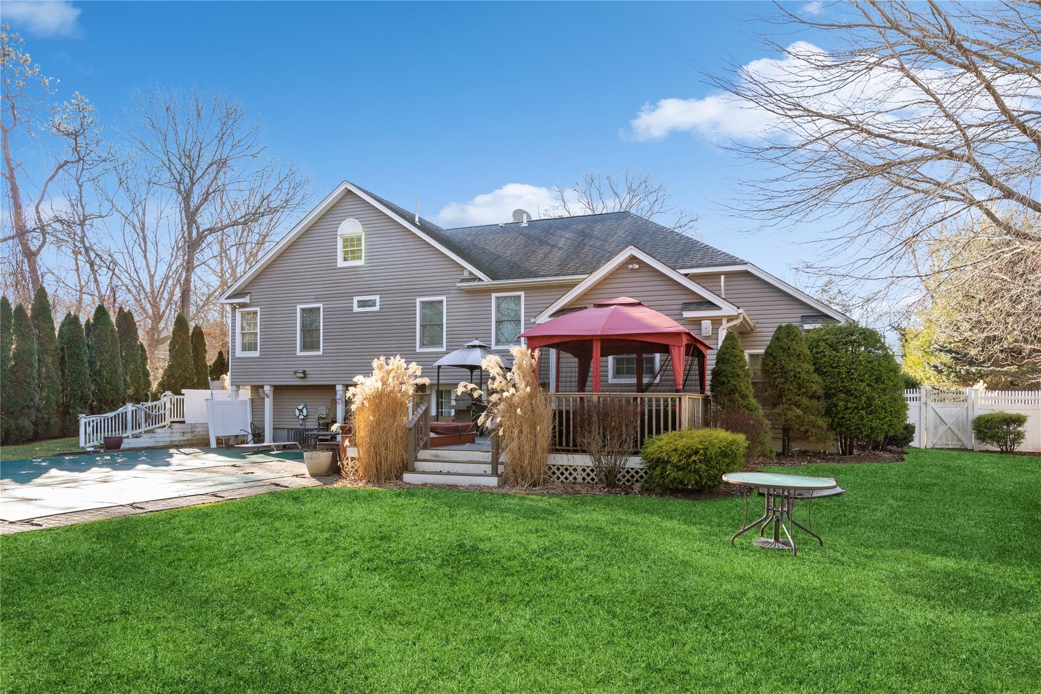 14 Wakefield Road, Hampton Bays, New York image 3