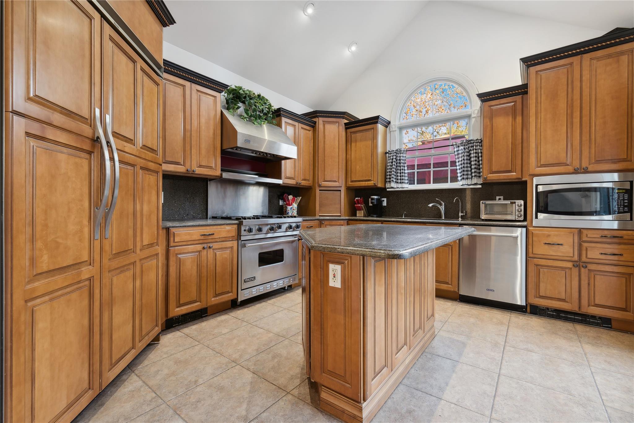 14 Wakefield Road, Hampton Bays, New York image 7