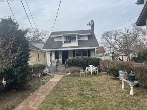 13-77 Eggert Place Far Rockaway NY 11691
