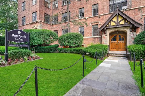 2 Westchester Avenue 3Q White Plains NY 10601