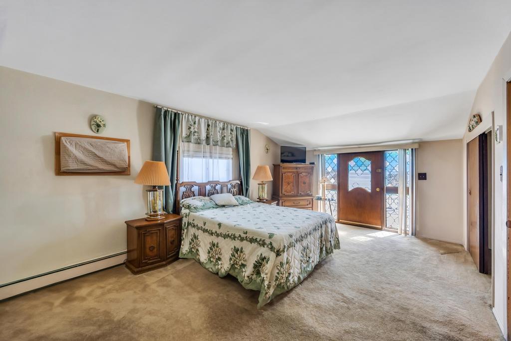 38 Cliff Lane, Levittown, Florida image 19