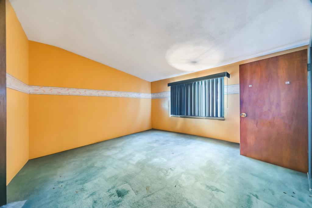38 Cliff Lane, Levittown, Florida image 31