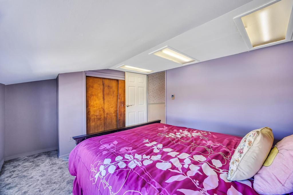 38 Cliff Lane, Levittown, Florida image 23
