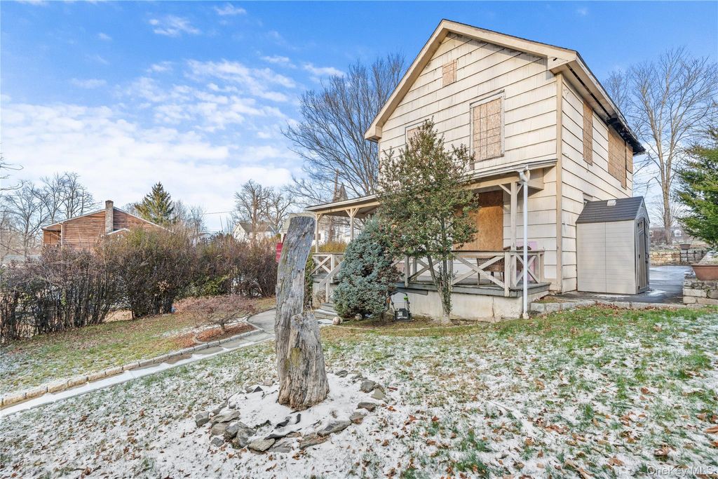 Photo of 1798 Summit Street, Yorktown Heights, NY 10598 (MLS # 941488)