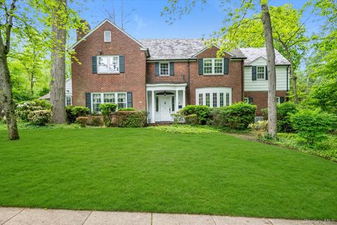 111 Clent Road Great Neck NY 11021