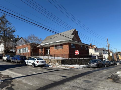 208 N 5th Avenue Mount Vernon NY 10550