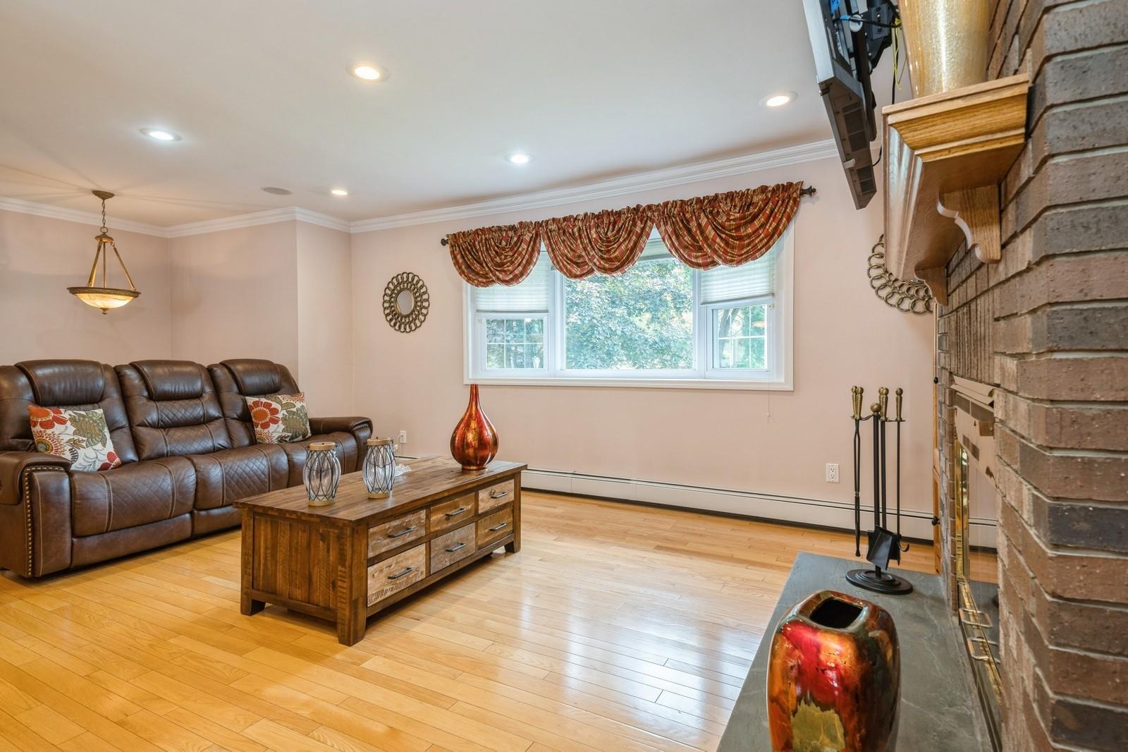 21 Forestdale Avenue