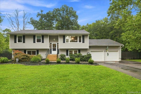 Homes For Sale - 21 Dennis Road<br/> Wappingers Falls, NY 12590
