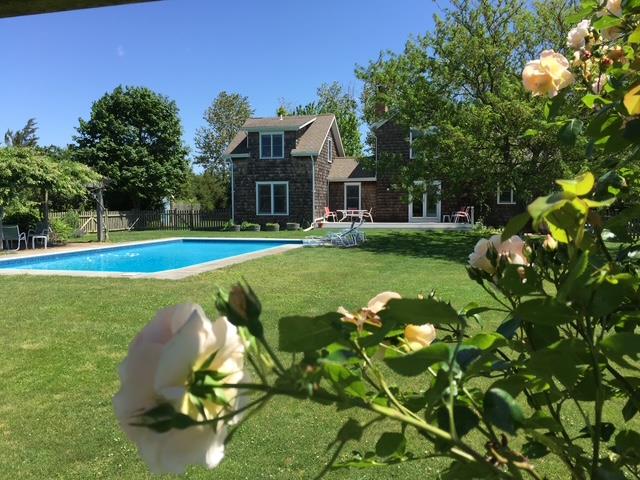Manor Lane, Jamesport, Hamptons, NY - 3 Bedrooms  
2 Bathrooms - 
