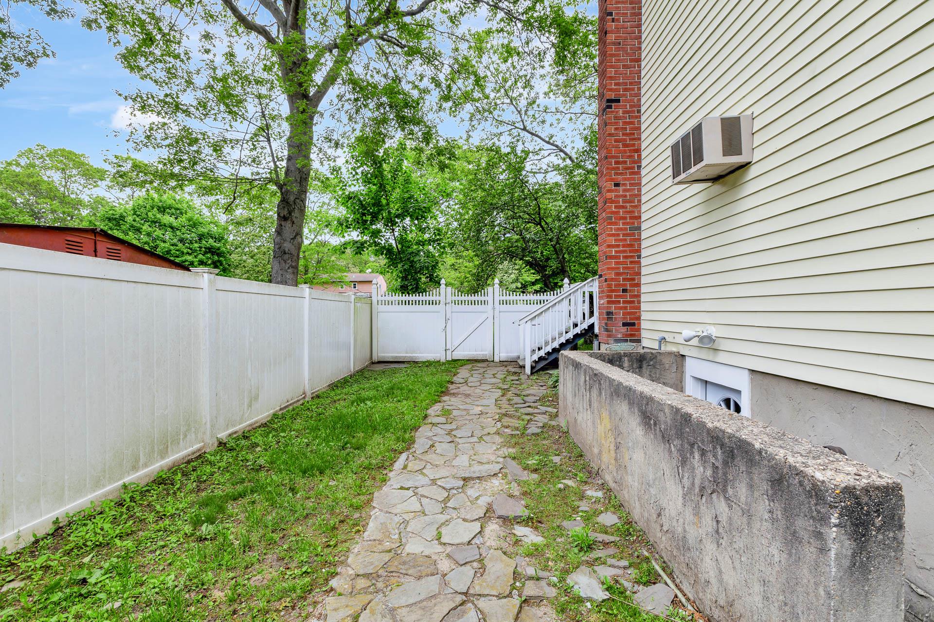 449 Terry Blvd Blvd, Holbrook, New York image 5