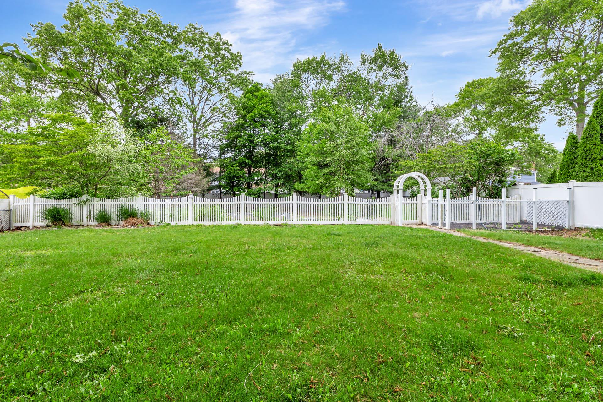 449 Terry Blvd Blvd, Holbrook, New York image 8