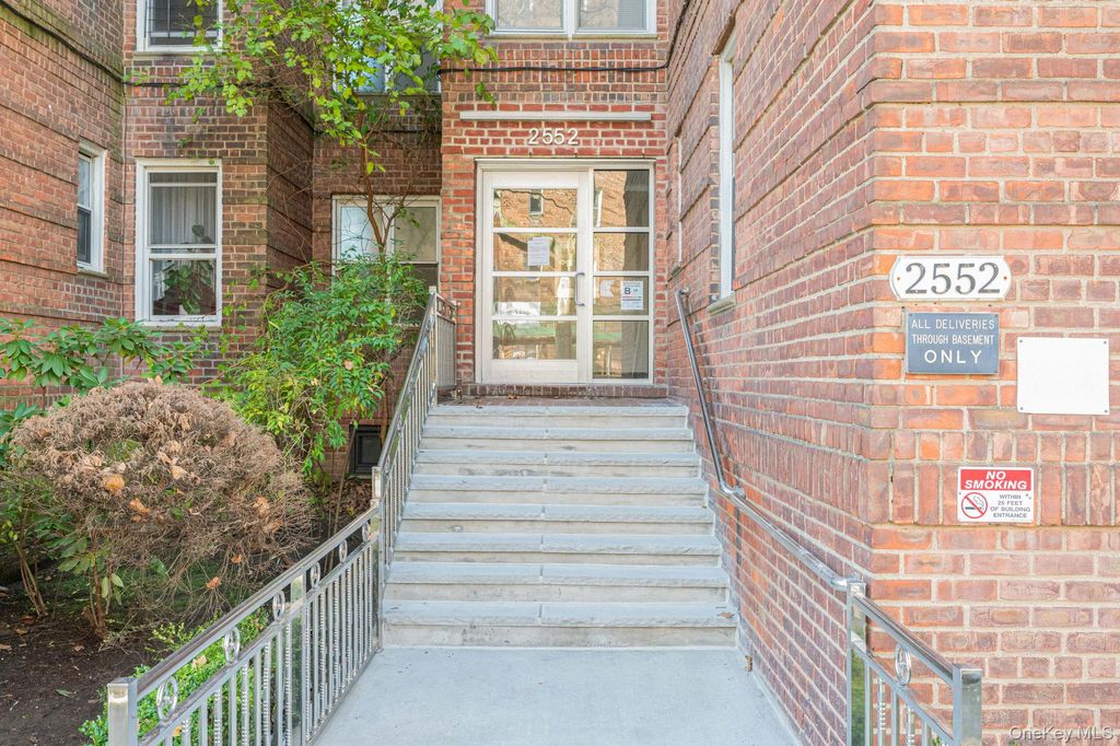Photo of 2552 E 7 Street #1H, Brooklyn, NY 11235 (MLS # 946829)