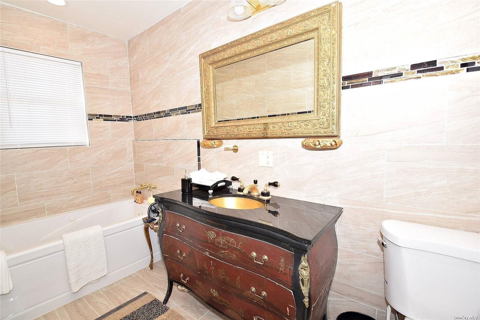 3434 Colony Drive Dr, Baldwin, New York image 13