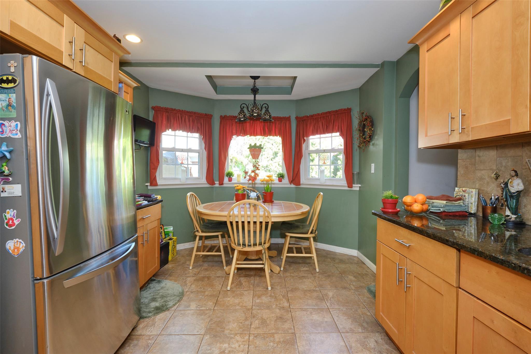 225 Oak Street, Floral Park, New York image 11