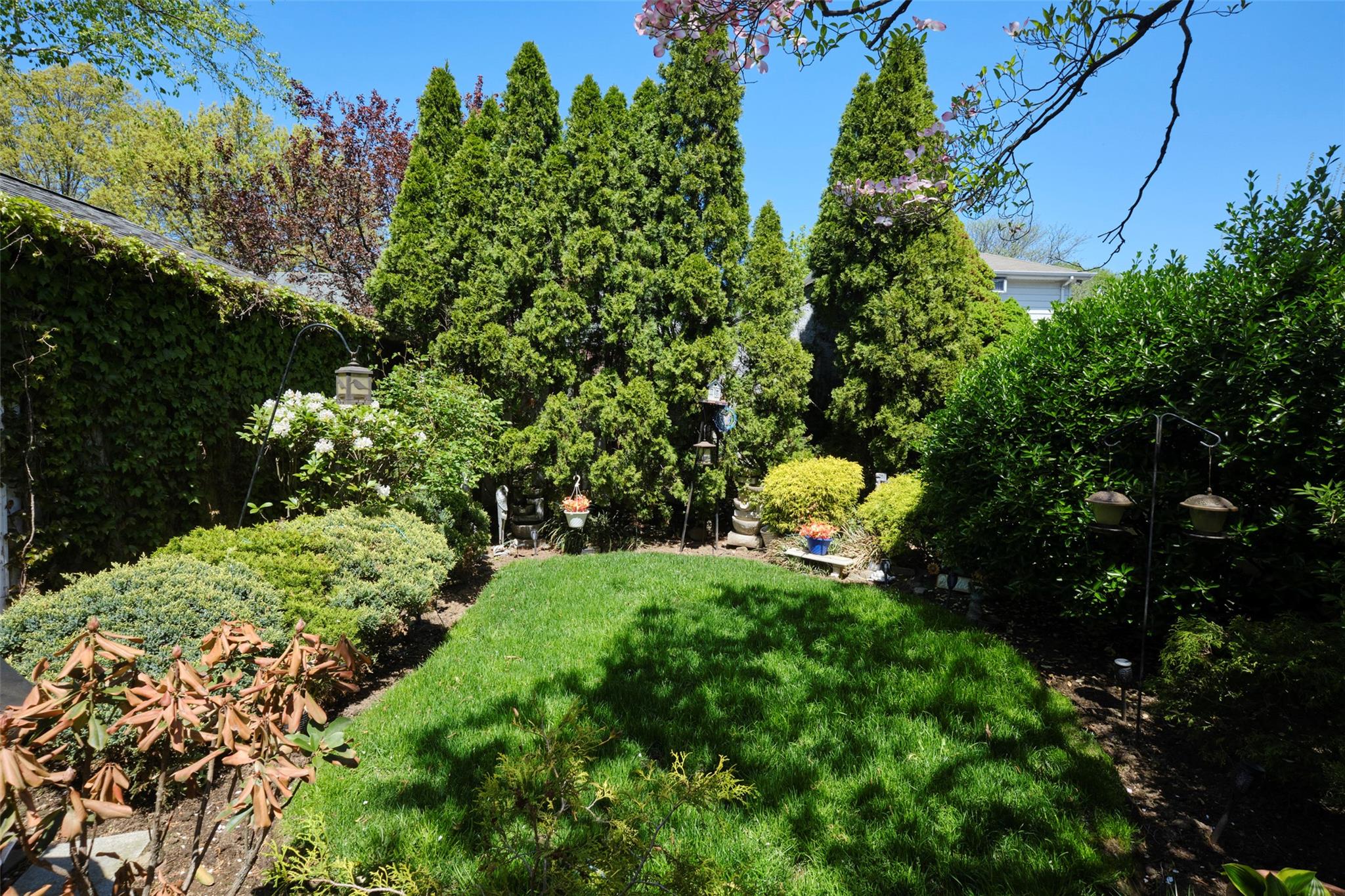 225 Oak Street, Floral Park, New York image 25