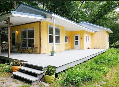 Homes For Sale - 16 Illing Drive<br/> Woodbourne, NY 12788