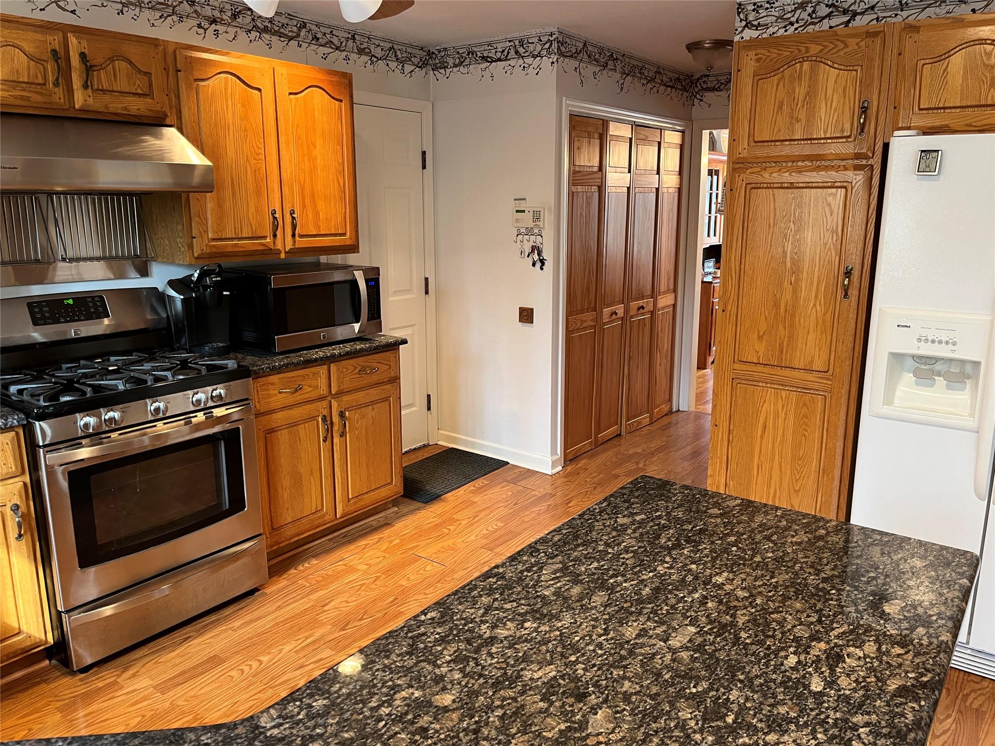 12 Marten Drive, West Nyack, New York image 8