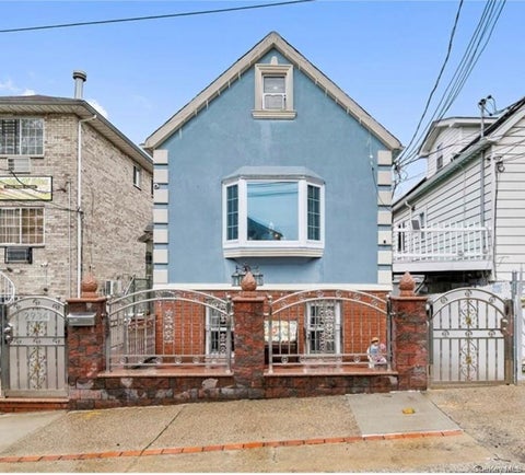 Photo of 2934 Tenbroeck Avenue, Bronx, NY 10469 (MLS # 1009576)