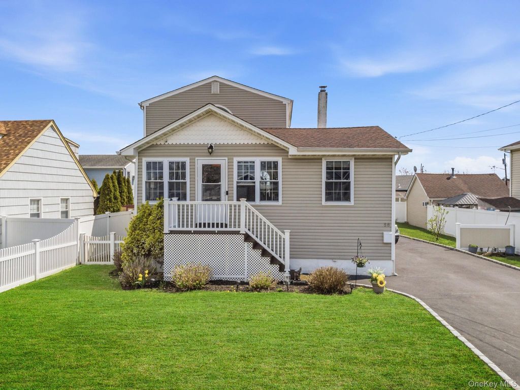 Photo of 58 Wilson Avenue, Amity Harbor, NY 11701 (MLS # 985972)