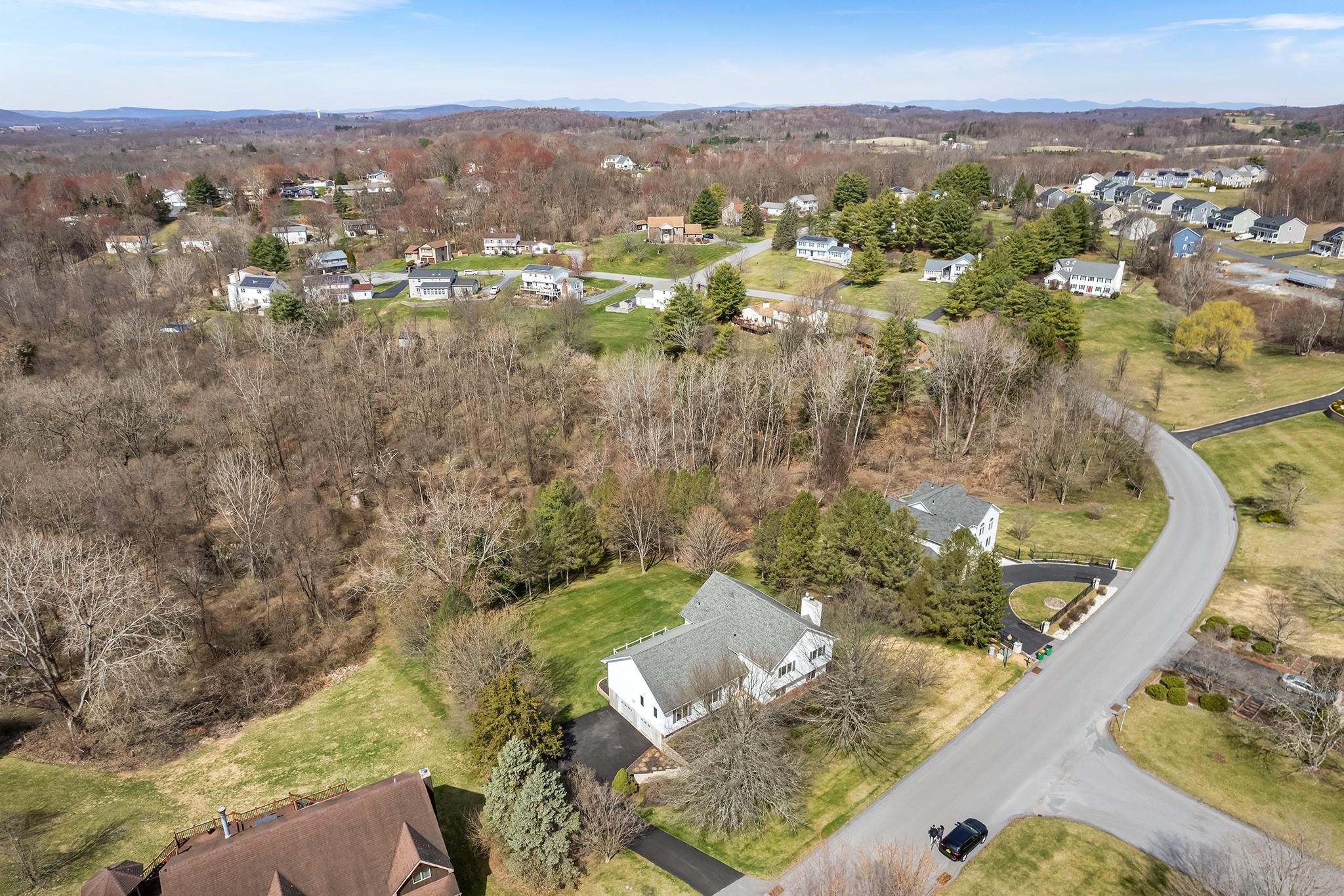 19 Hart Drive, Poughkeepsie, New York image 3