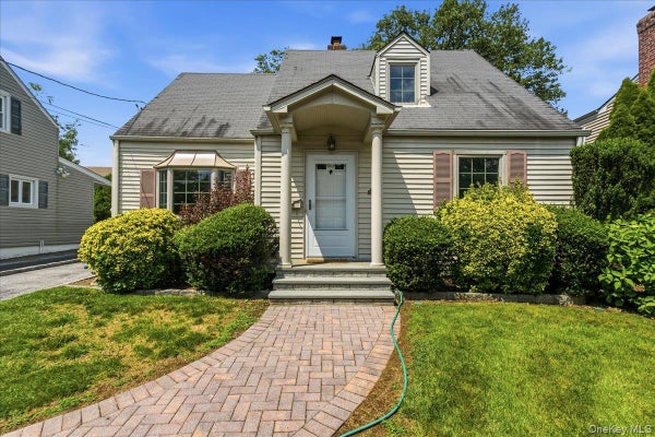 194 LINCOLN PL, EASTCHESTER, NY 10709 - Image f54e6bbdd44ee04d39501e52c3c6f4fc/2103291136