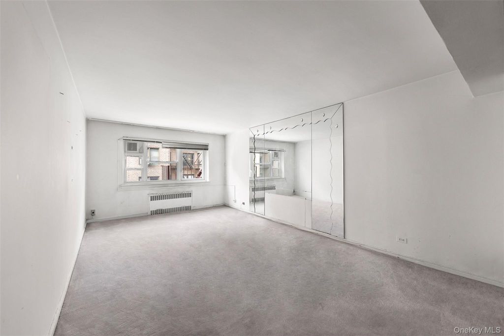 Photo of 44-59 Kissena Boulevard #4J, Flushing, NY 11355 (MLS # 960306)