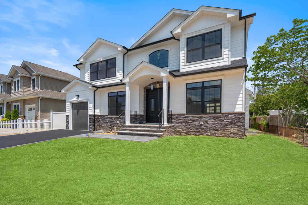 407 Wellington Road