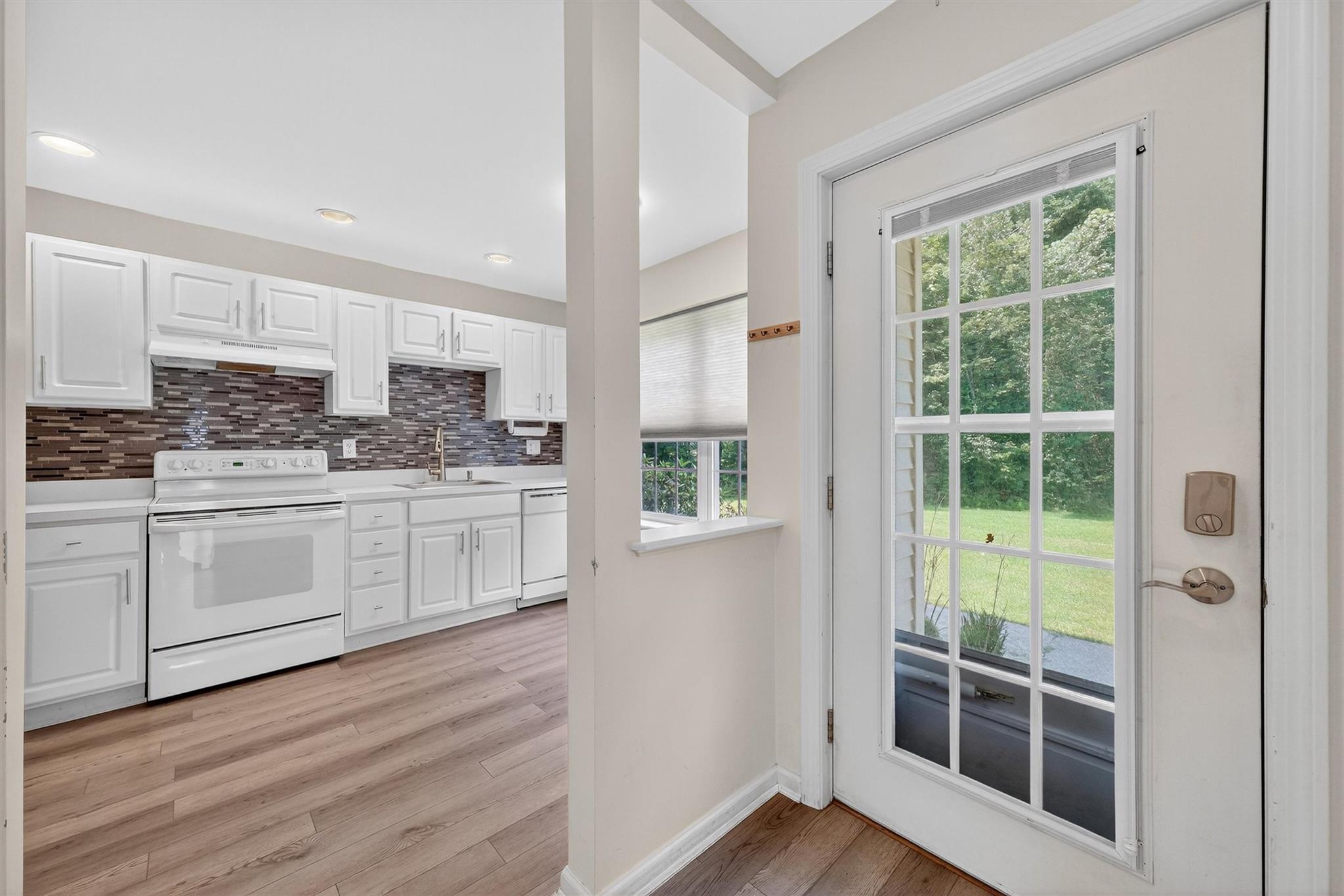 129 Stringham Road 32