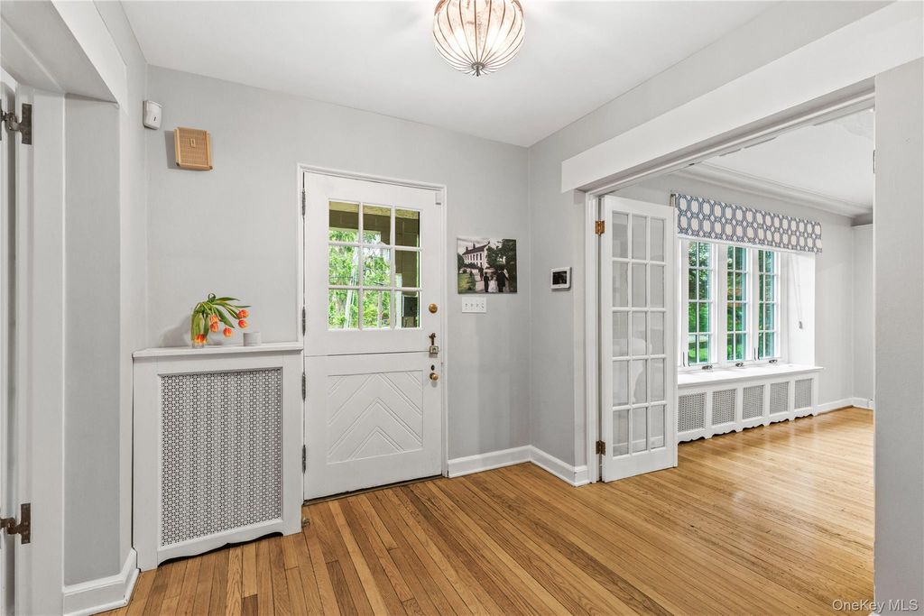 Photo of 10 Woodland Drive, Rye, NY 10580 (MLS # 989846)