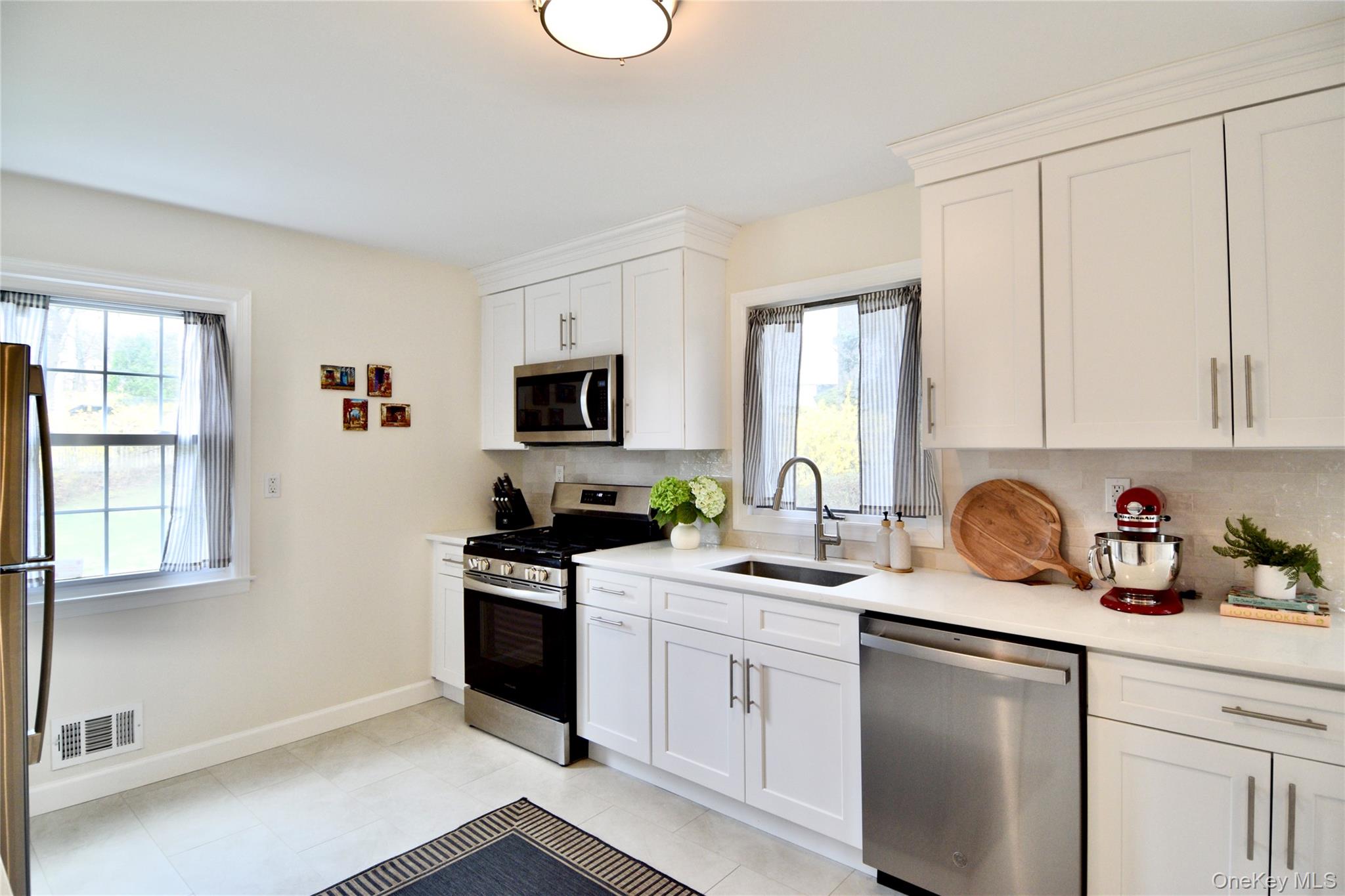 1131 Dobbs Ferry Road