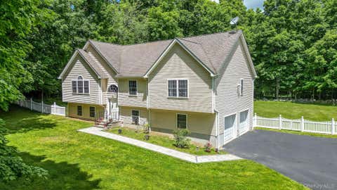 Photo of 36 Front Street, Mahopac, NY 10541 (MLS # 983327)