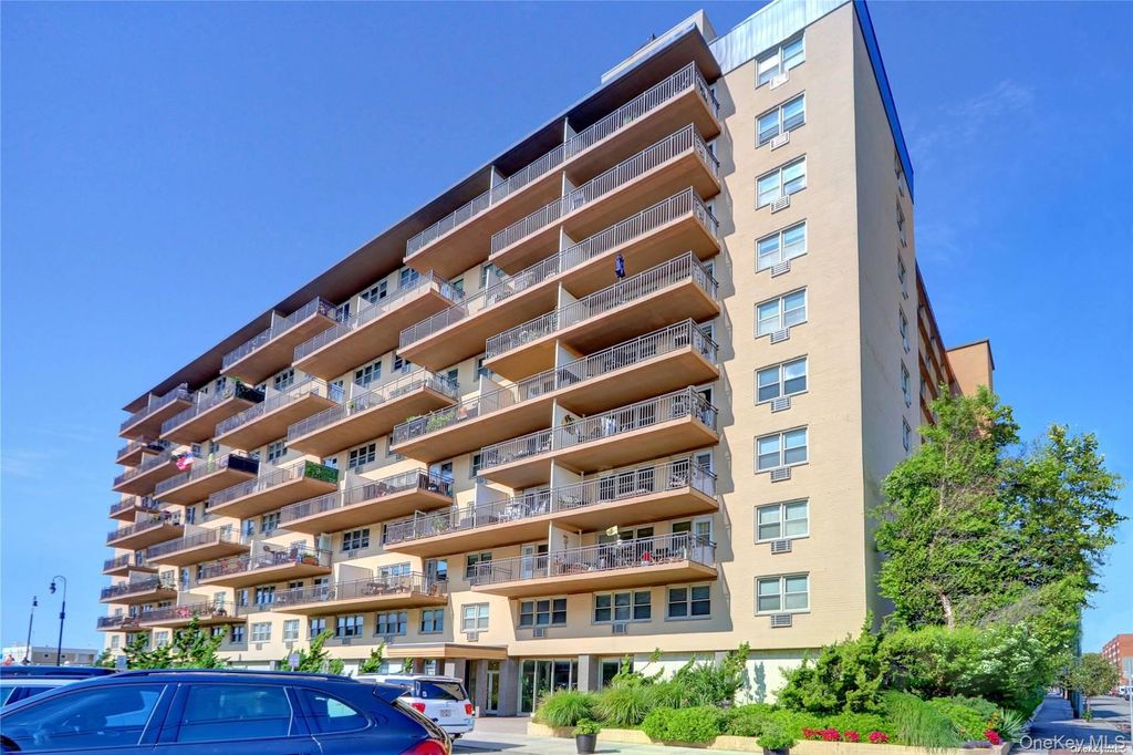 Photo of 25 Neptune Boulevard #4F, Long Beach, NY 11561 (MLS # 957391)