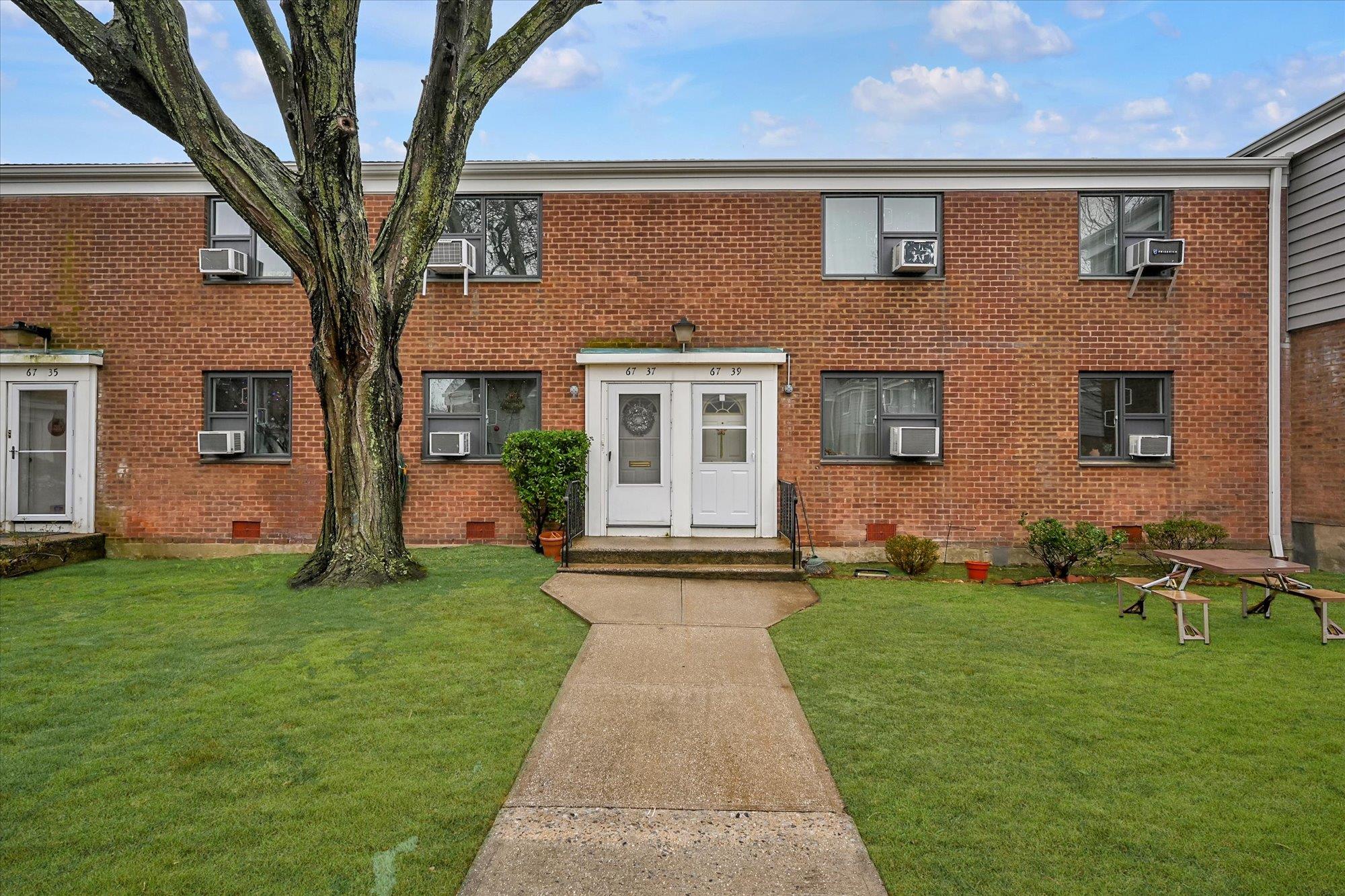 67-39 Bell Blvd Blvd #LOWER FLOOR, Oakland Gardens, New York image 1