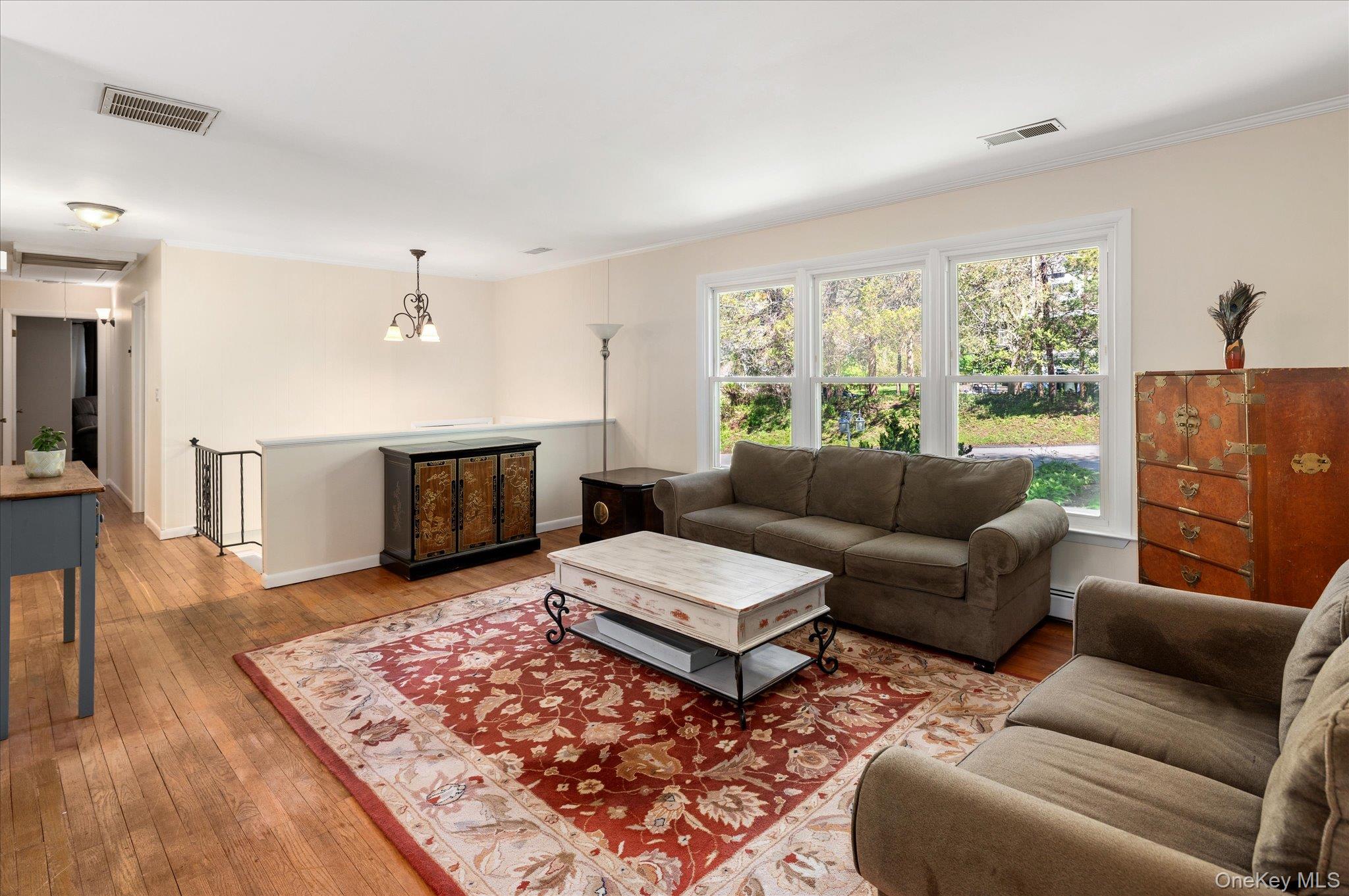 6 Amawalk Avenue