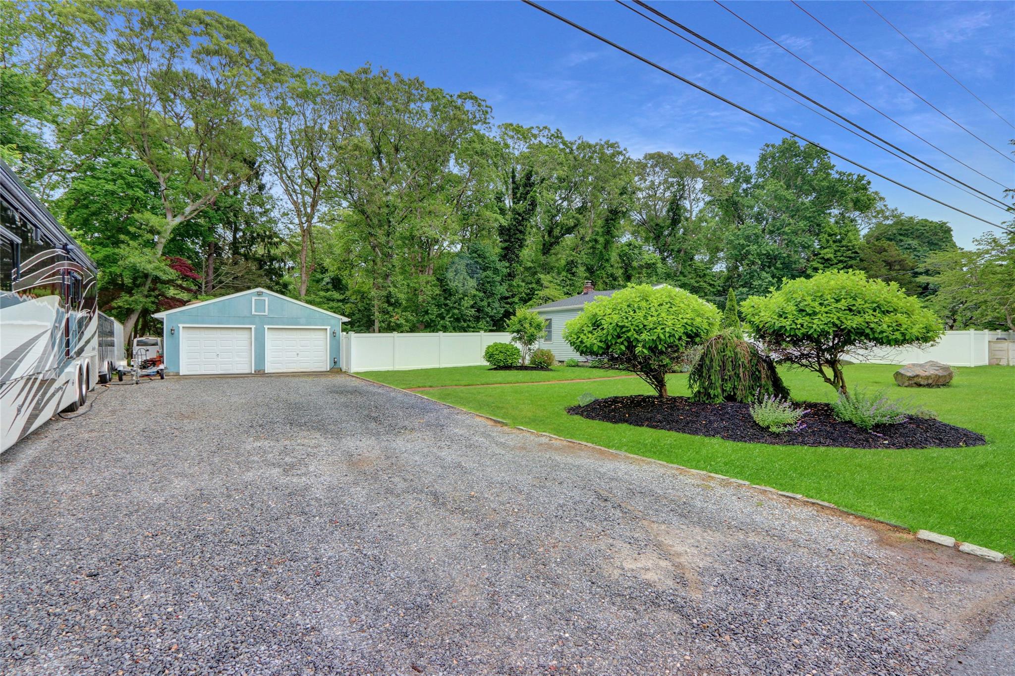 19 Deer Avenue