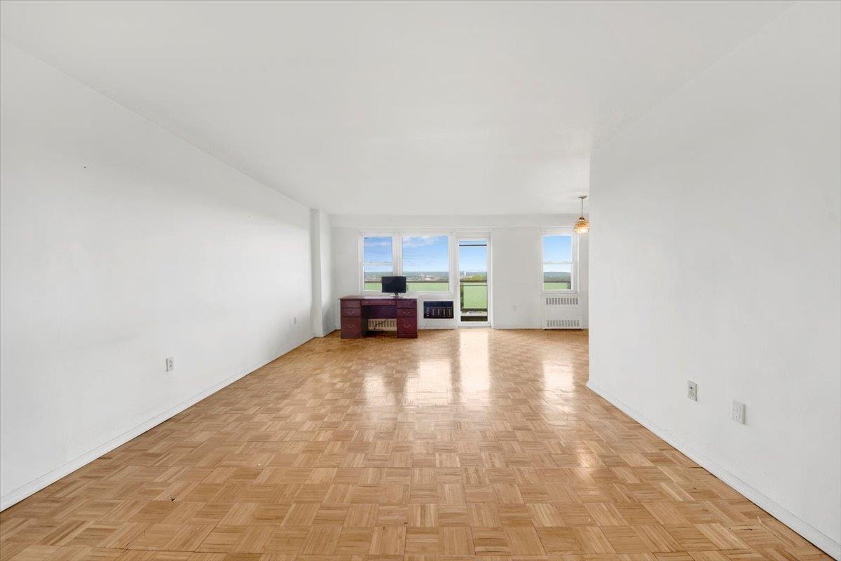 1841 Central Park Avenue #18P, Yonkers, New York image 9