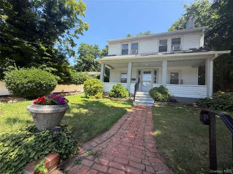 Homes For Rent - 15 Maple Grove Street<br/> Nassau County, Great Neck, NY 11023