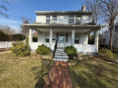 Homes For Rent - 15 Maple Grove Street<br/> Great Neck, NY 11023